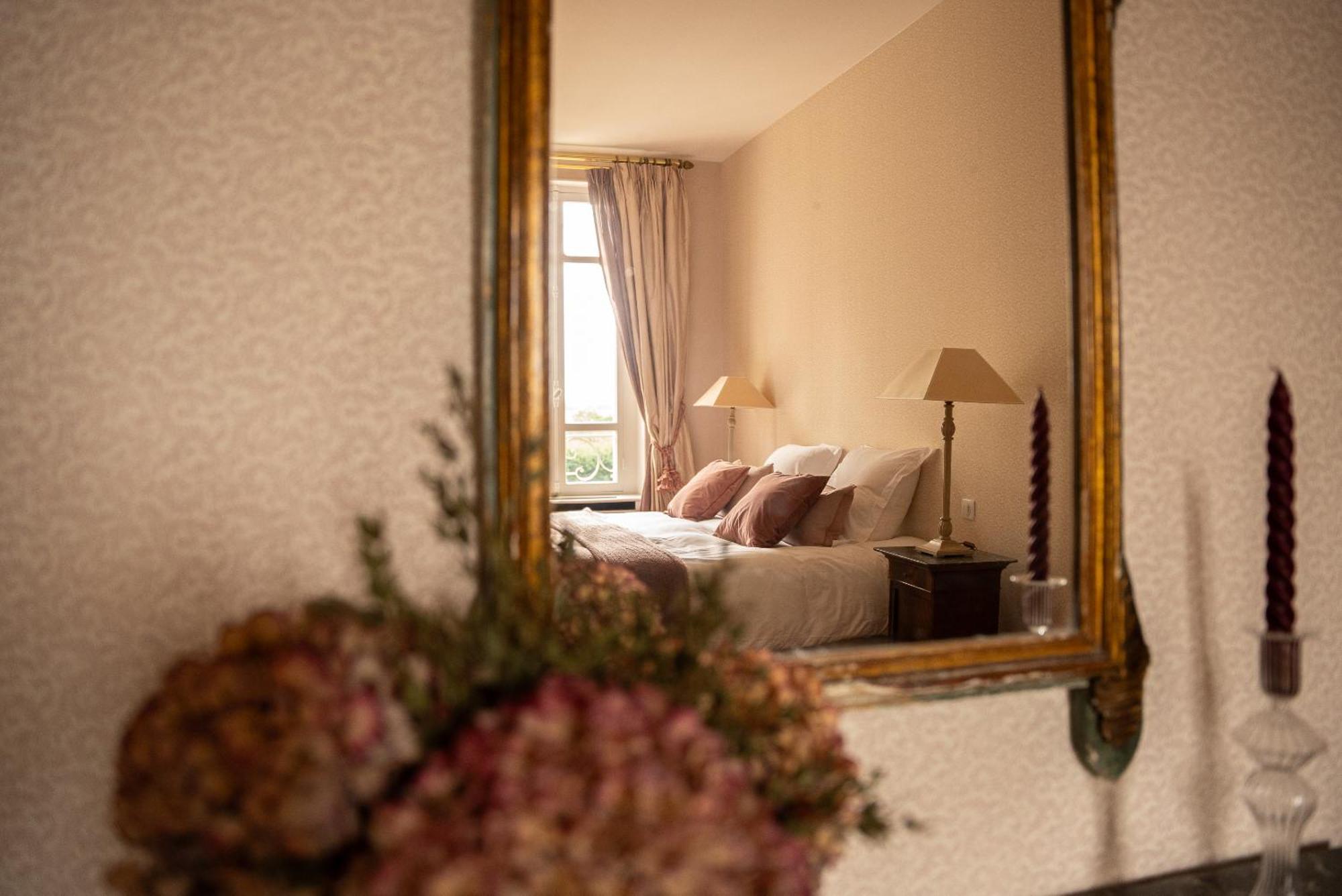 Chateau De Lussac Lussac  Kamer foto