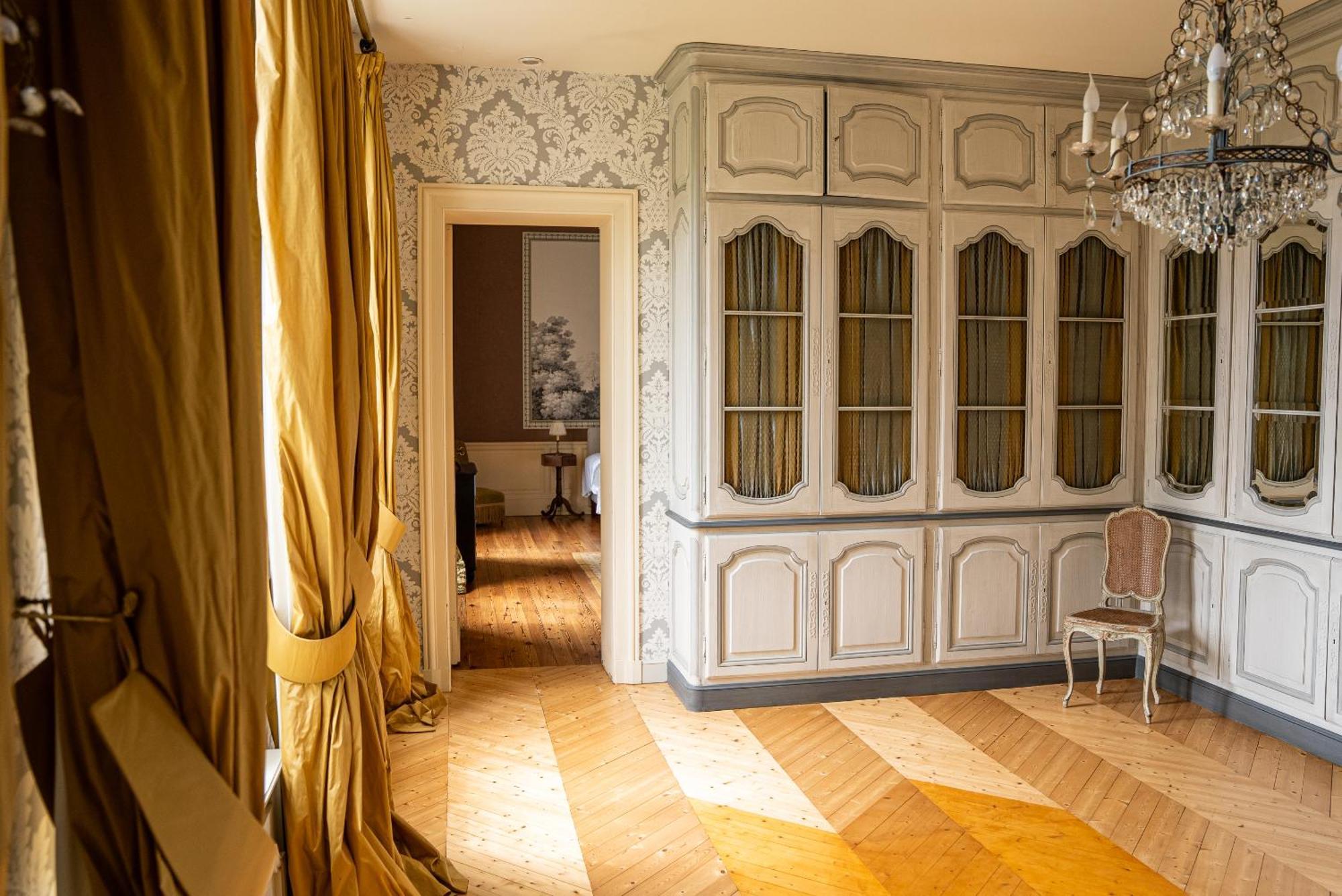 Chateau De Lussac Lussac  Kamer foto