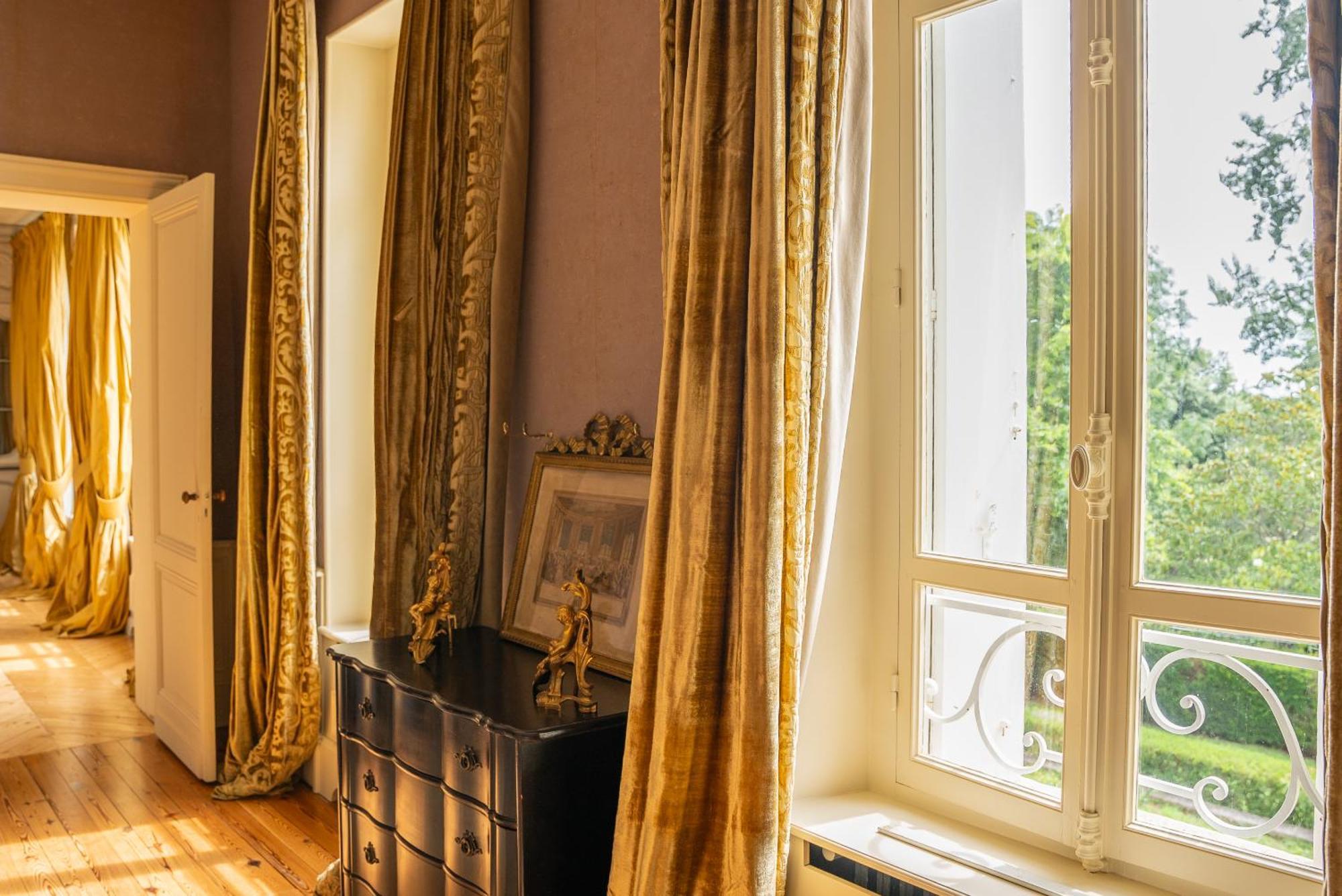 Chateau De Lussac Lussac  Kamer foto